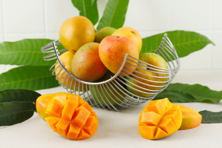 mango: +5 fruits to Avoid For Weight Loss